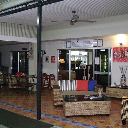 Bramston Beach Motel Екстер'єр фото