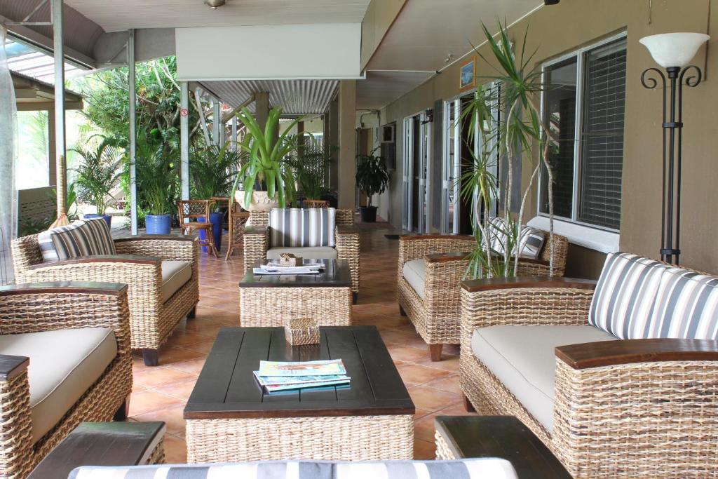 Bramston Beach Motel Екстер'єр фото